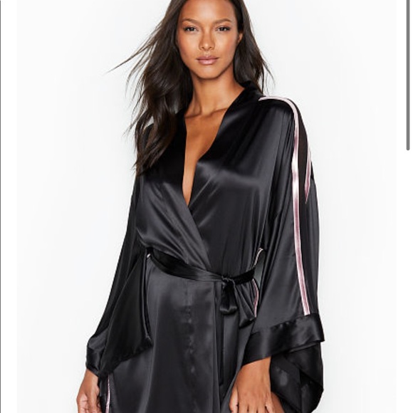 Victoria Secret Satin Robe - Picture 2 of 6